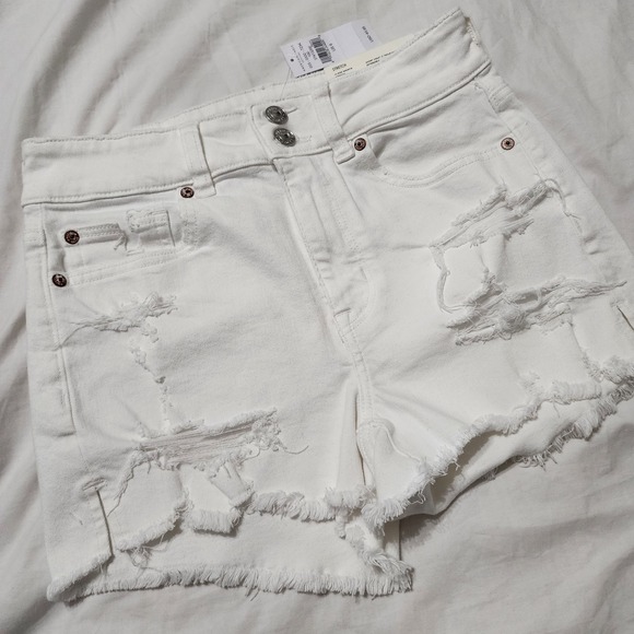 American Eagle Outfitters Pants - American Eagle Super Hi-Rise Shortie White Denim Shorts 6 Stretch Distressed New